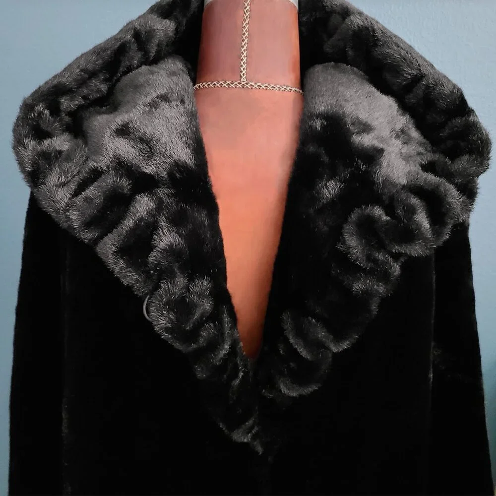 ALPINE STUDIO ~ Black Faux Mink Coat with Hood ~ XL ~ 38” L - Picture 16 of 16